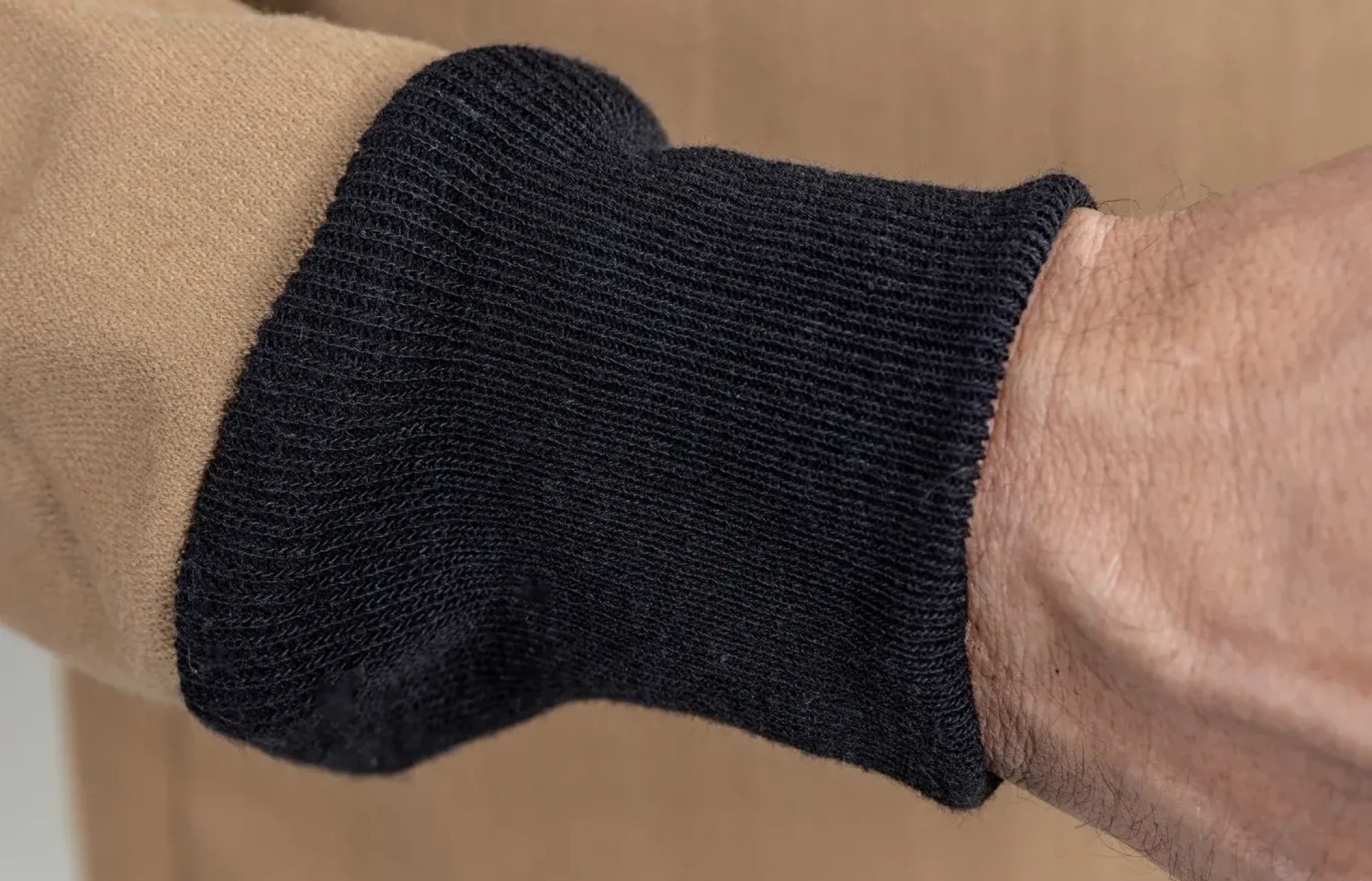 FR Cuffs Improve Fit with Electrical Gloves
