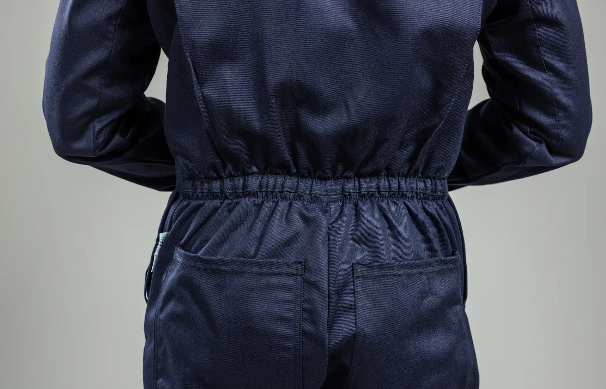 Comfortable Sewn-In Elastic Waist for Better Fit