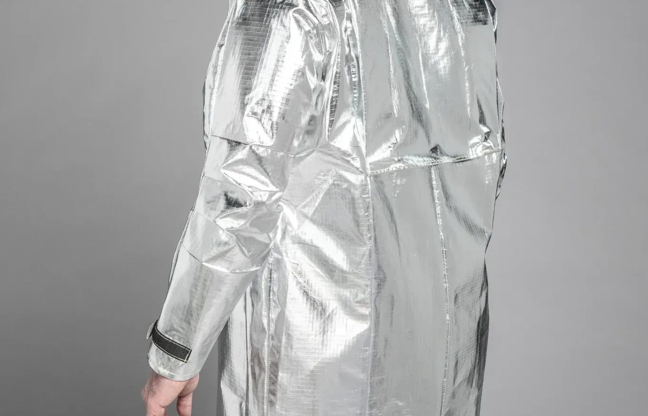 Contoured Tail Hem for Extended Lower Back Coverage