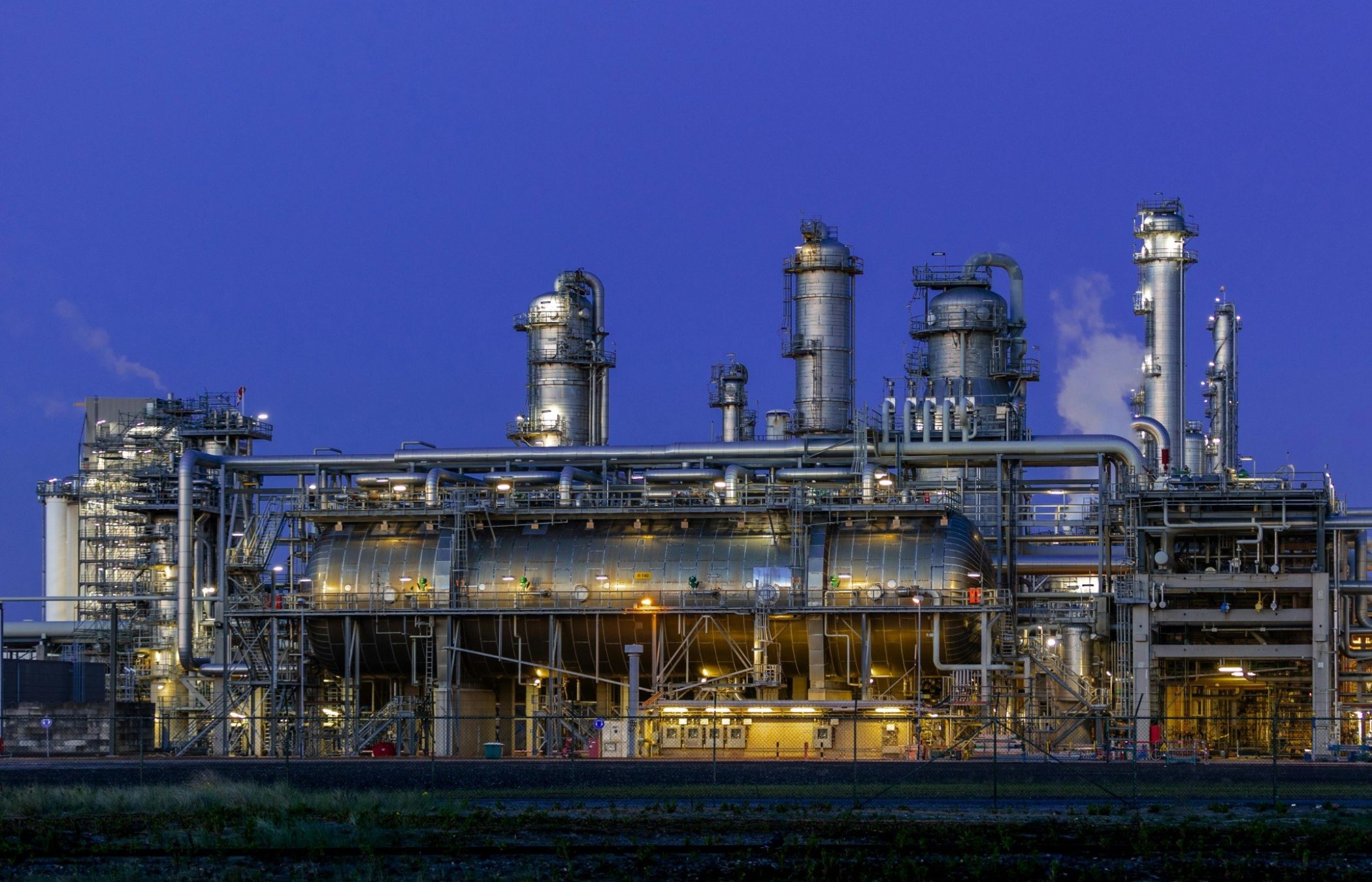 Oil and Gas Refinery Arc Flash, Flash Fire and Extreme heat Protection