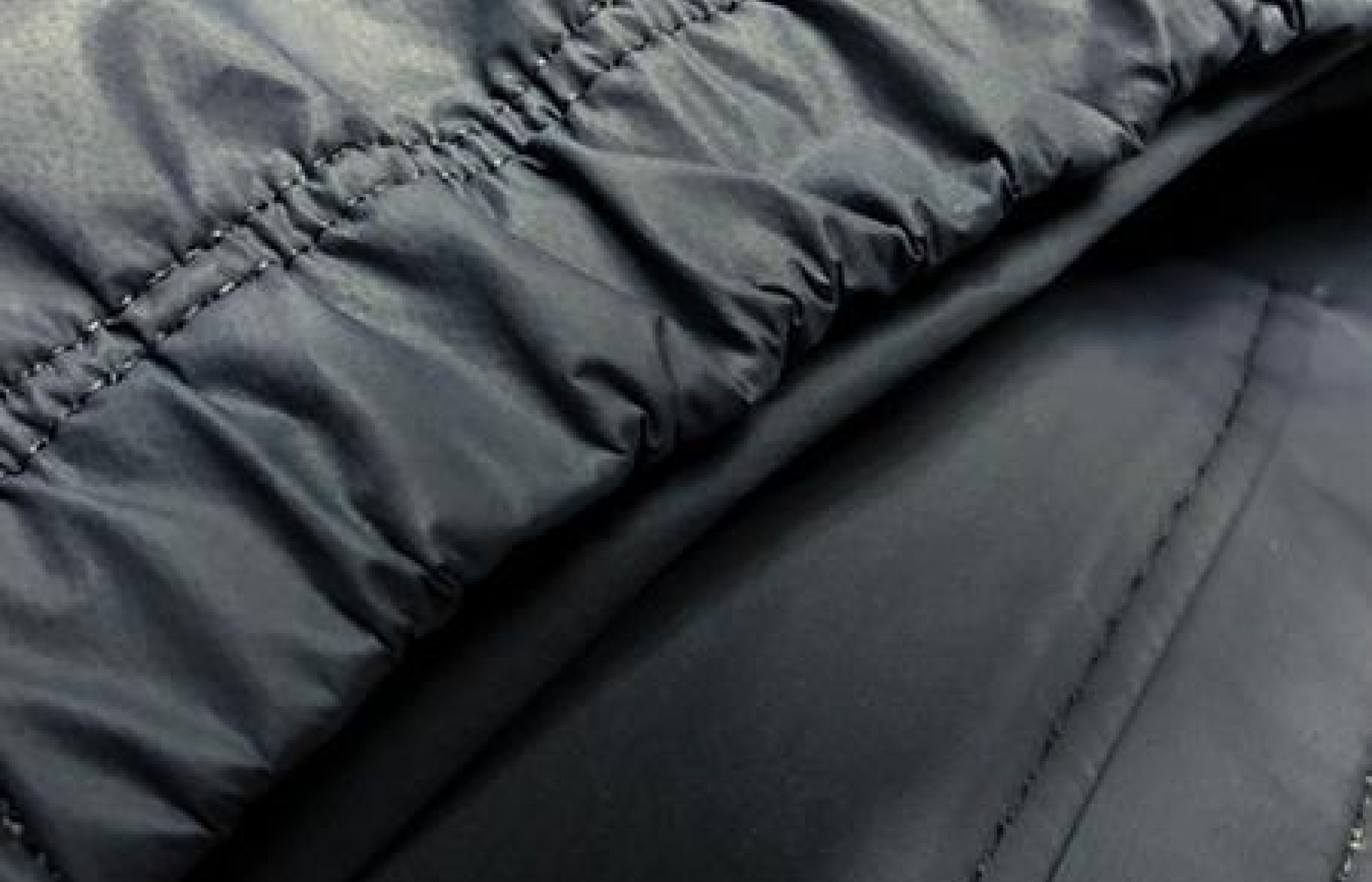 Comfort: Half-Elastic Waist