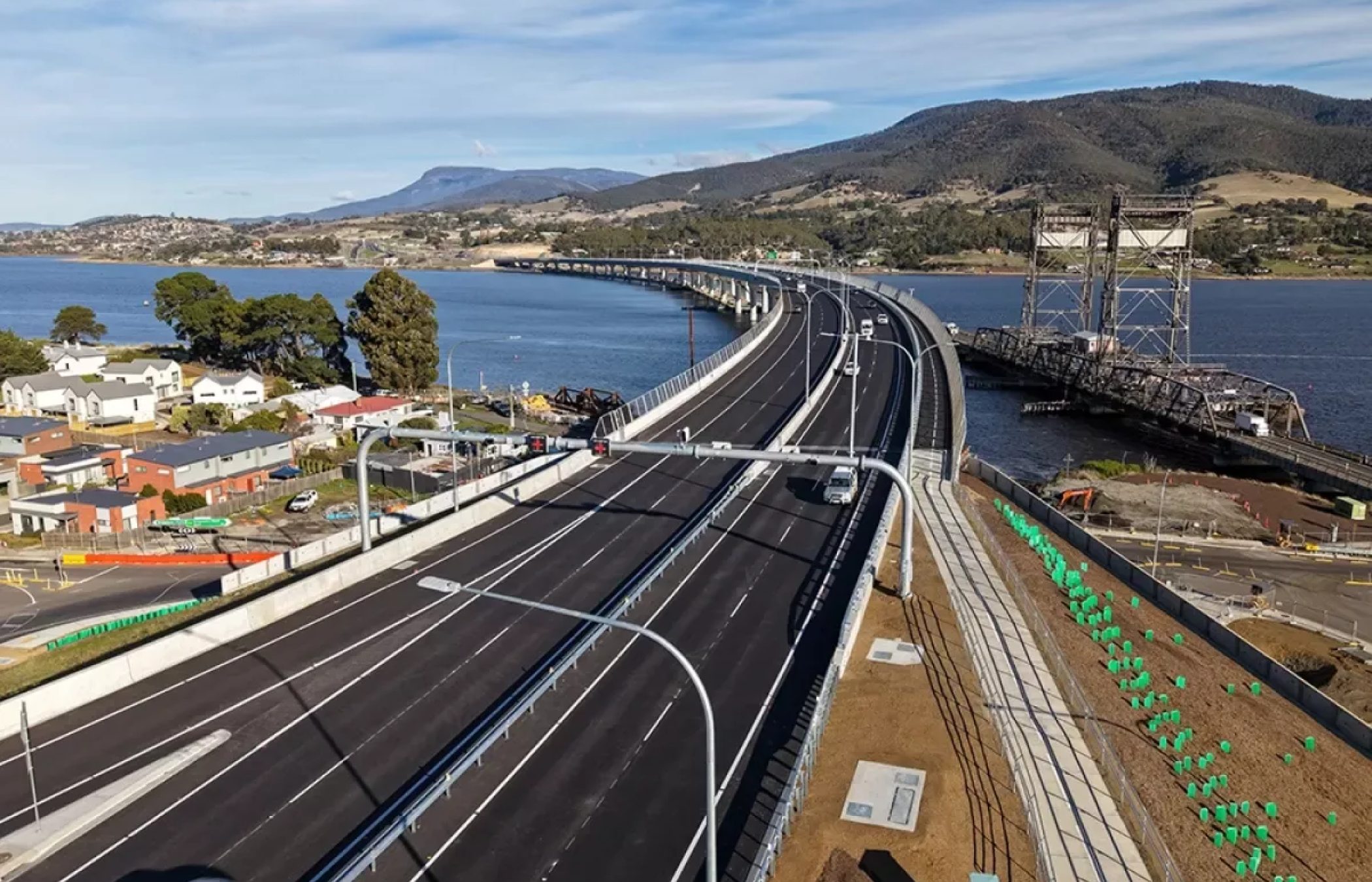 Bridgewater Bridge Completion 3